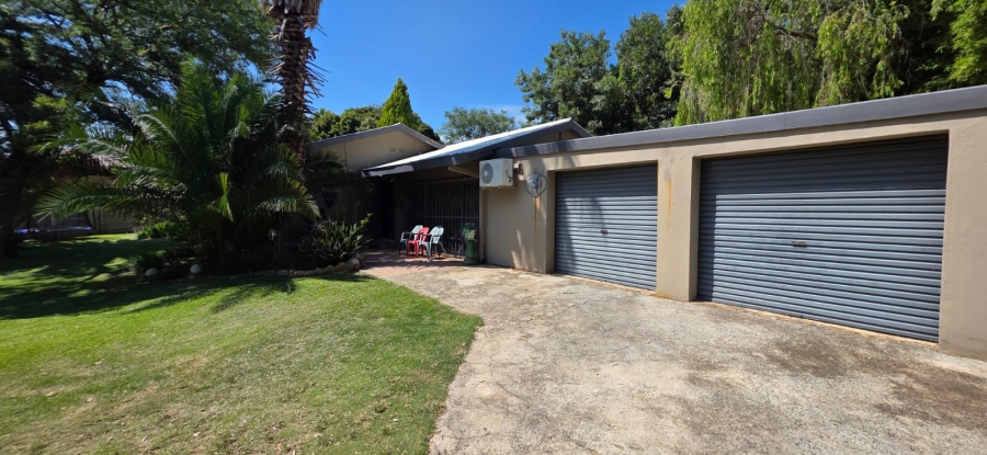 5 Bedroom Property for Sale in Songloed North West